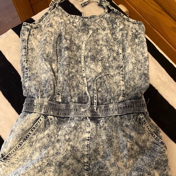 blue jean shorts romper, size large - Picture 1 of 4